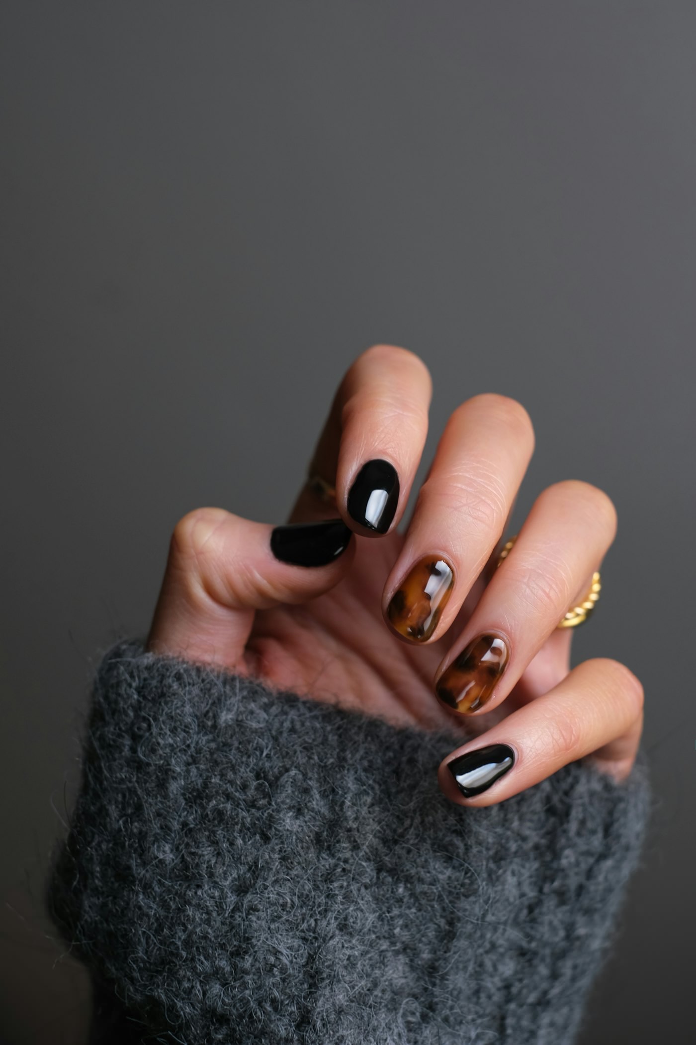 Powder ombre manicure